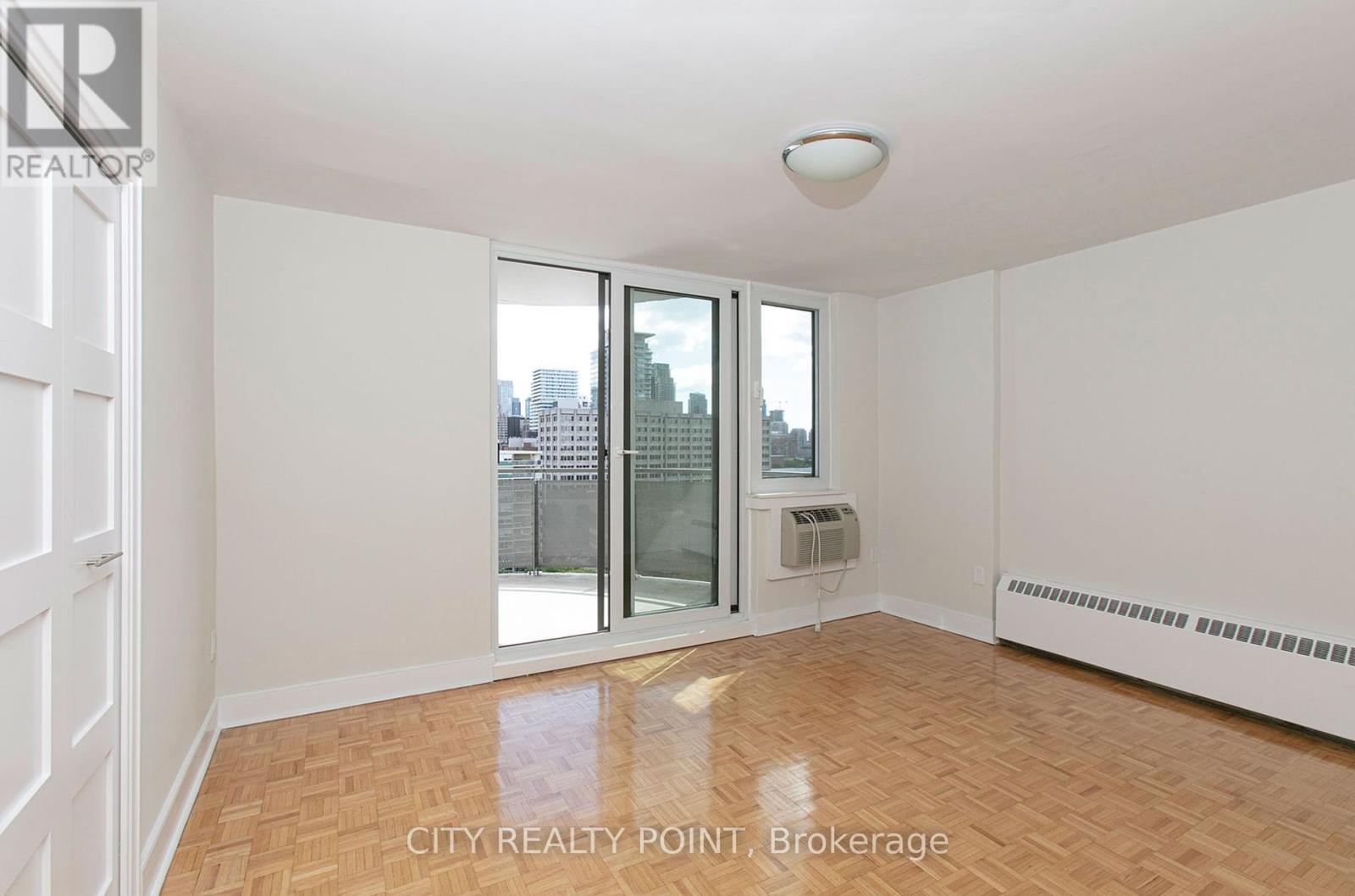 Photo 16 of 606 485 Huron Street, Toronto ON