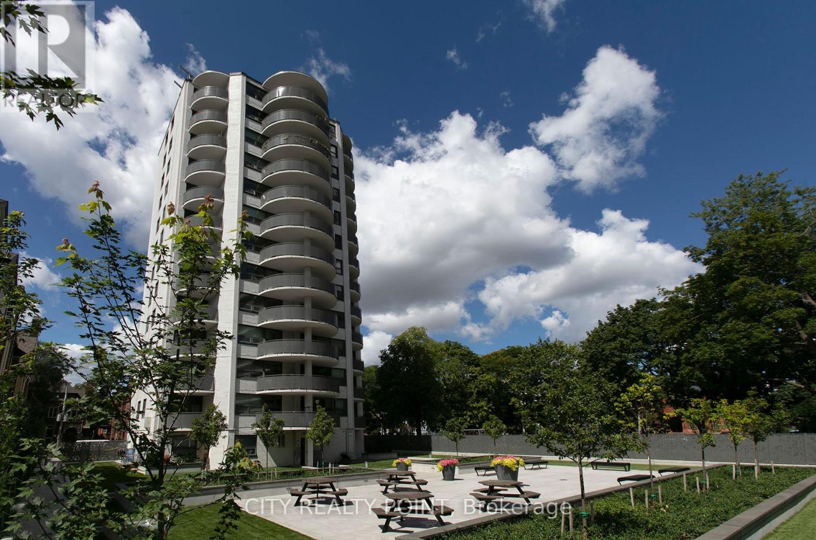 Photo 3 of 606 485 Huron Street, Toronto ON