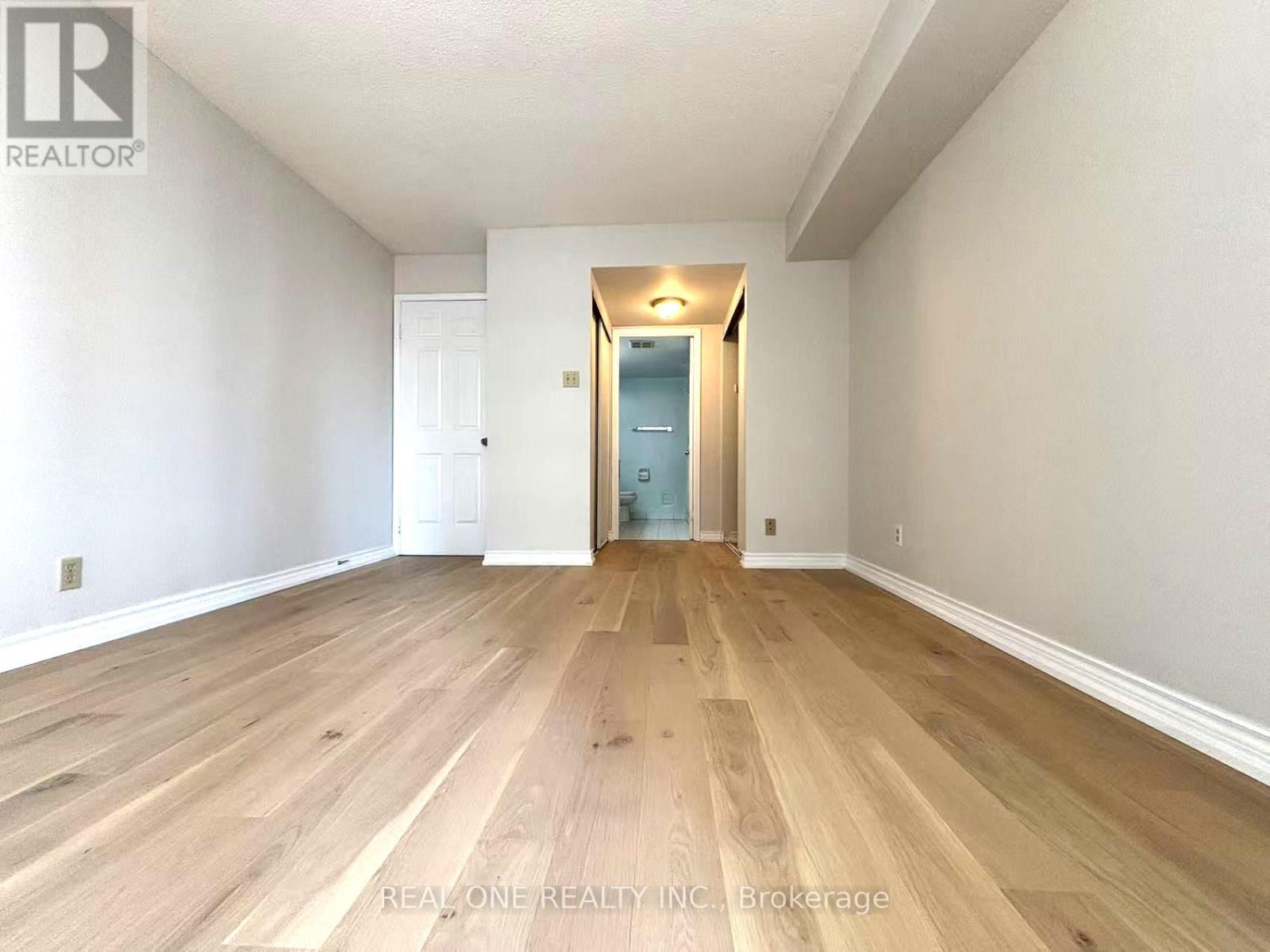 Photo 36 of 1012 711 Bay Street, Toronto ON