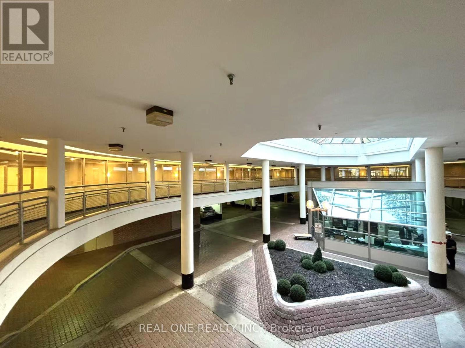 Photo 22 of 1012 711 Bay Street, Toronto ON