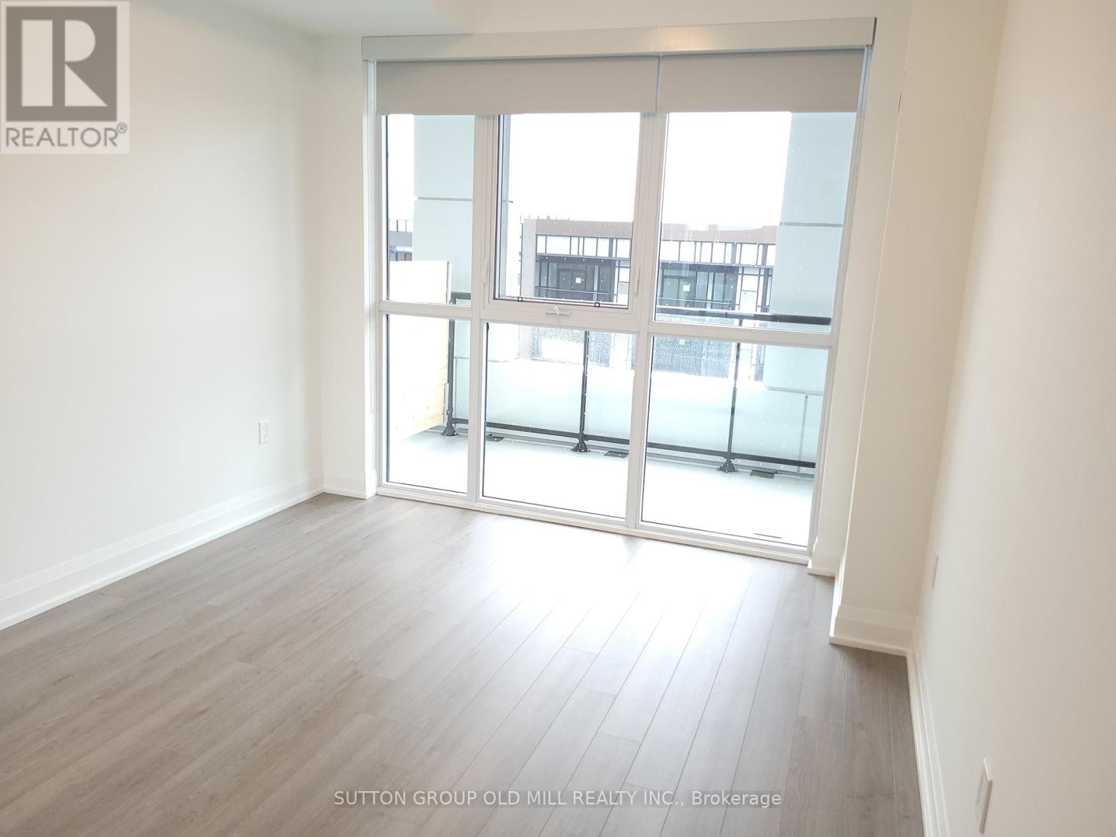 Photo 10 of 417 50 George Butchart Drive, Toronto ON