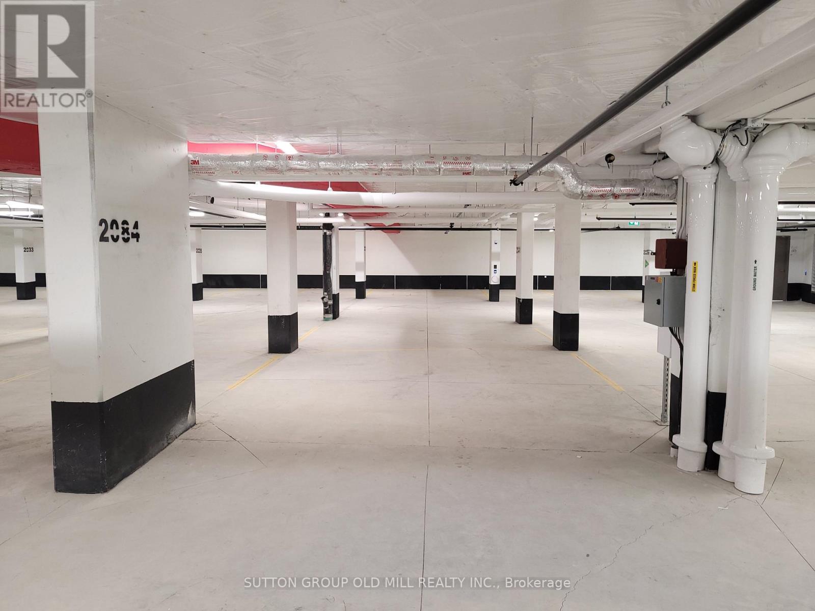 Photo 17 of 417 50 George Butchart Drive, Toronto ON