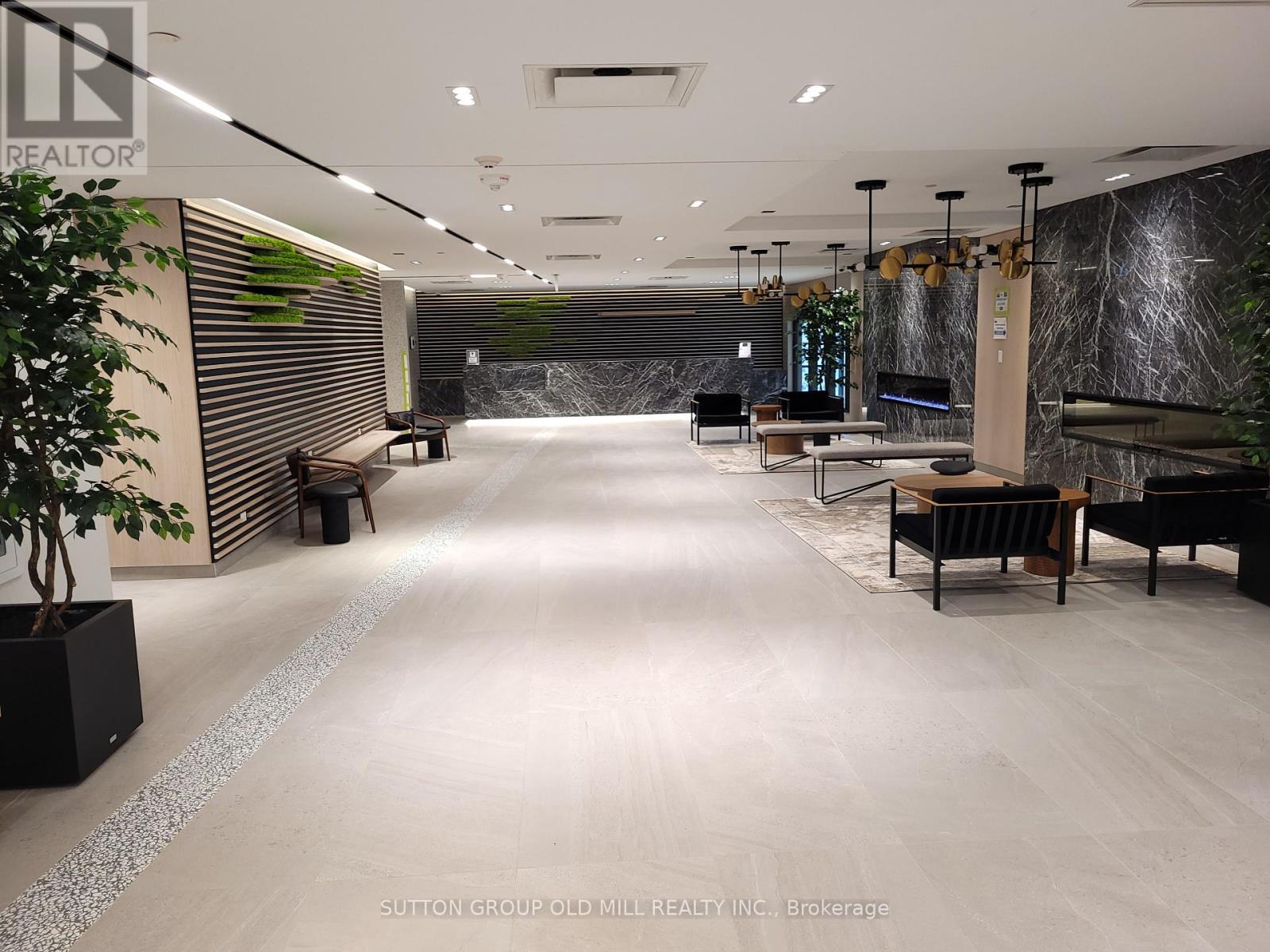 Photo 3 of 417 50 George Butchart Drive, Toronto ON