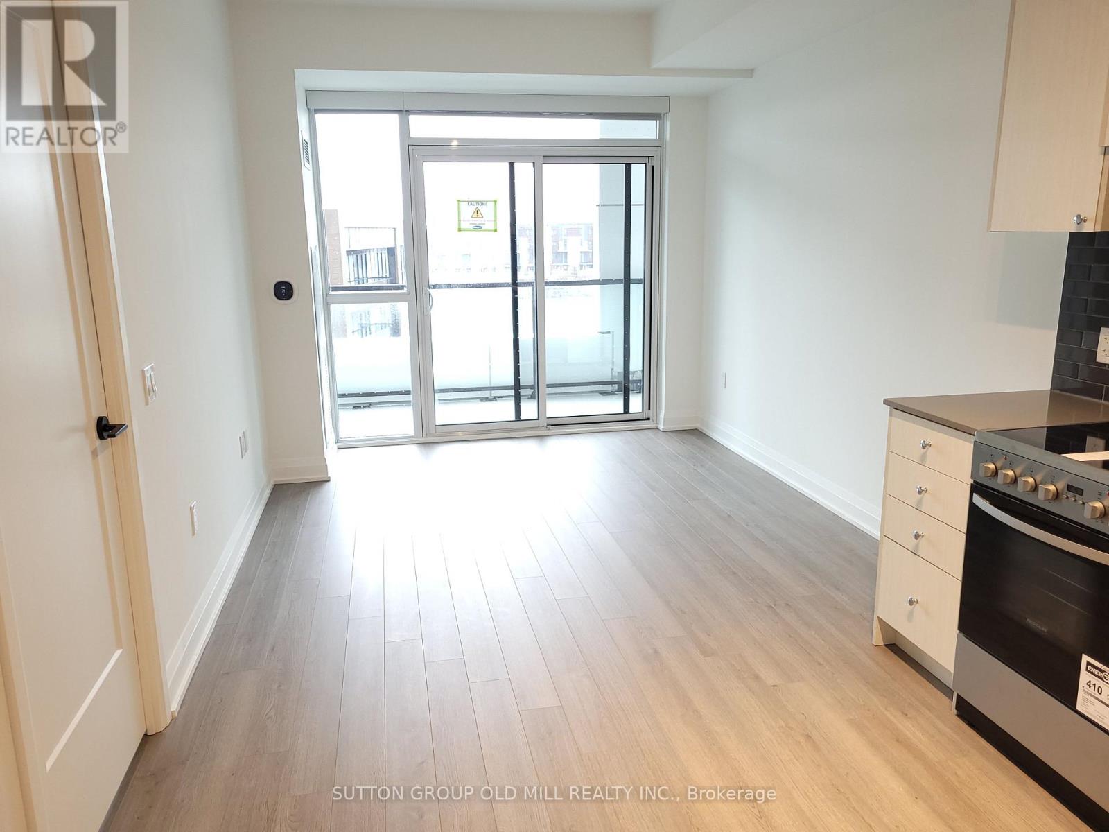 Photo 5 of 417 50 George Butchart Drive, Toronto ON