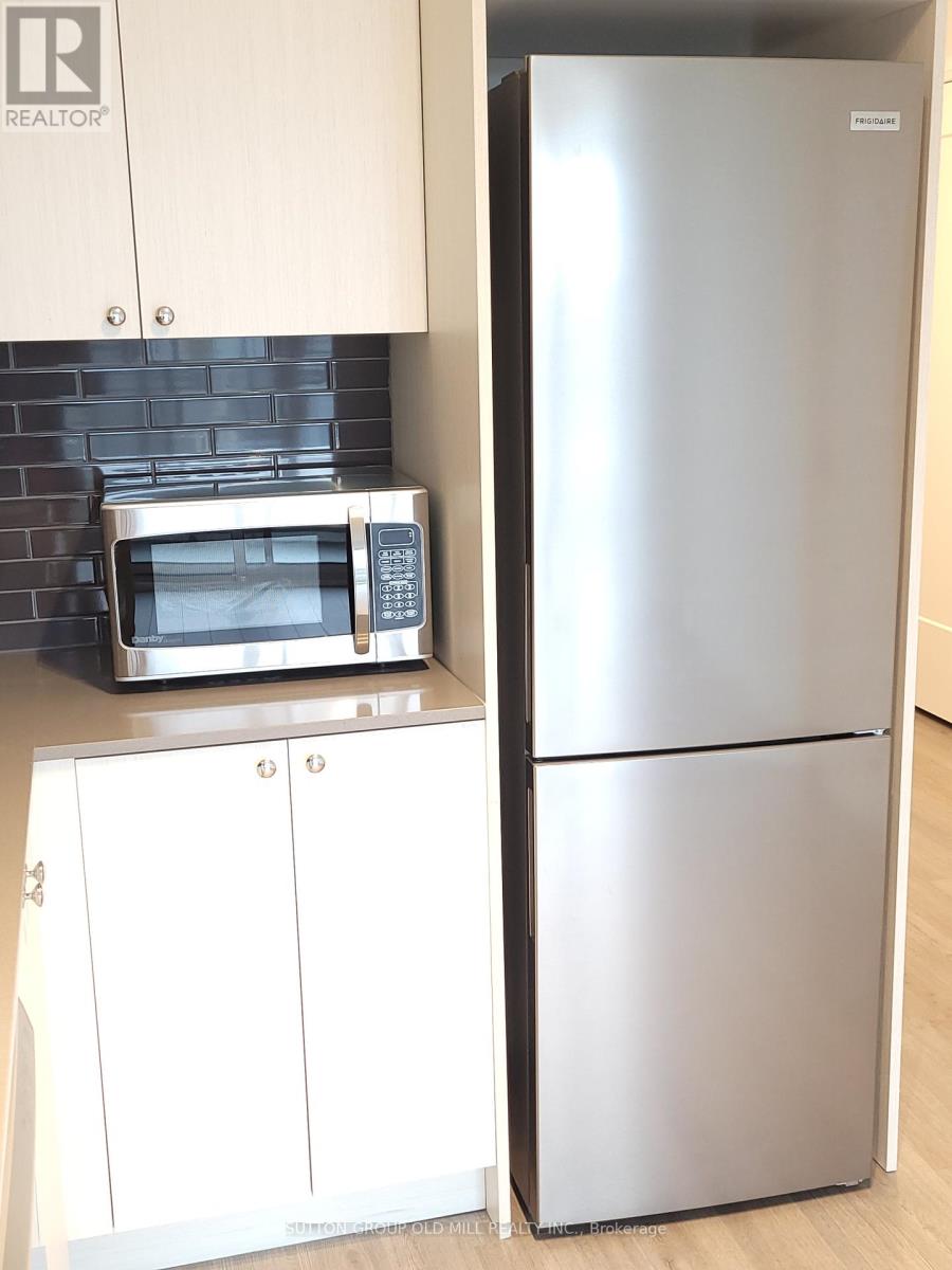 Photo 9 of 417 50 George Butchart Drive, Toronto ON