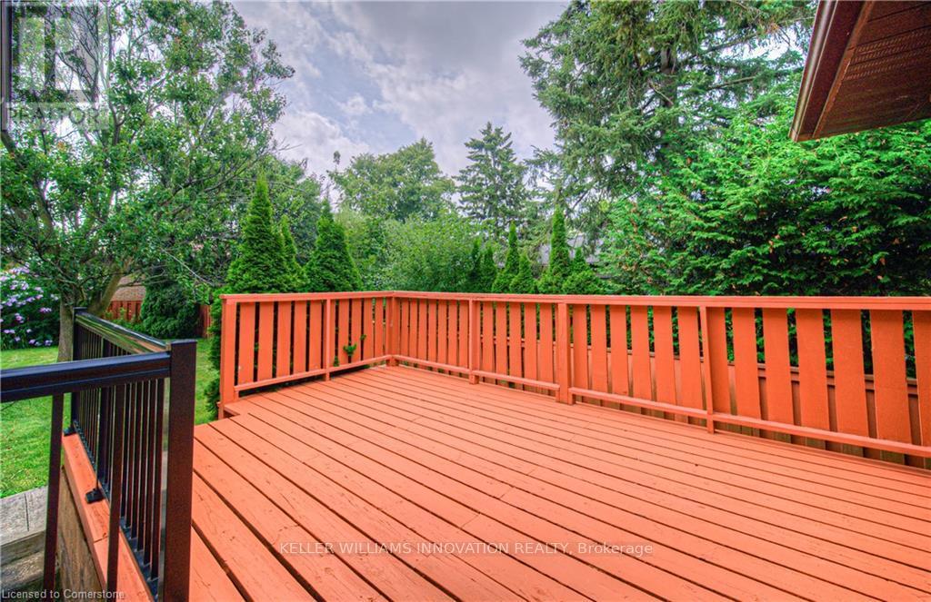 Photo 10 of 641 Black Oak Crescent, Waterloo ON