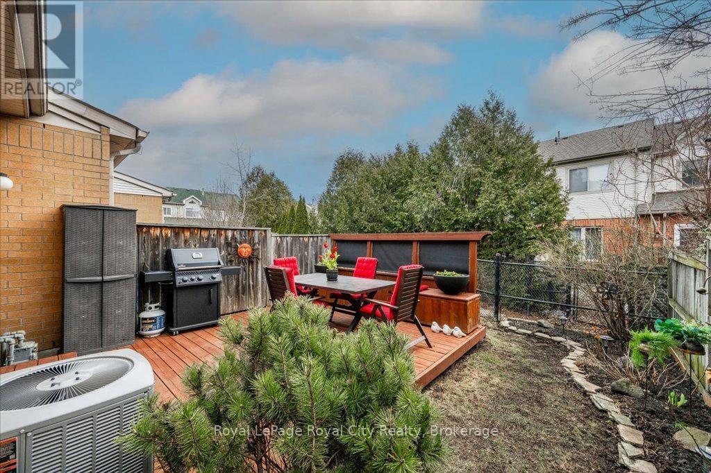 Photo 29 of 816 Village Green Boulevard, Mississauga ON