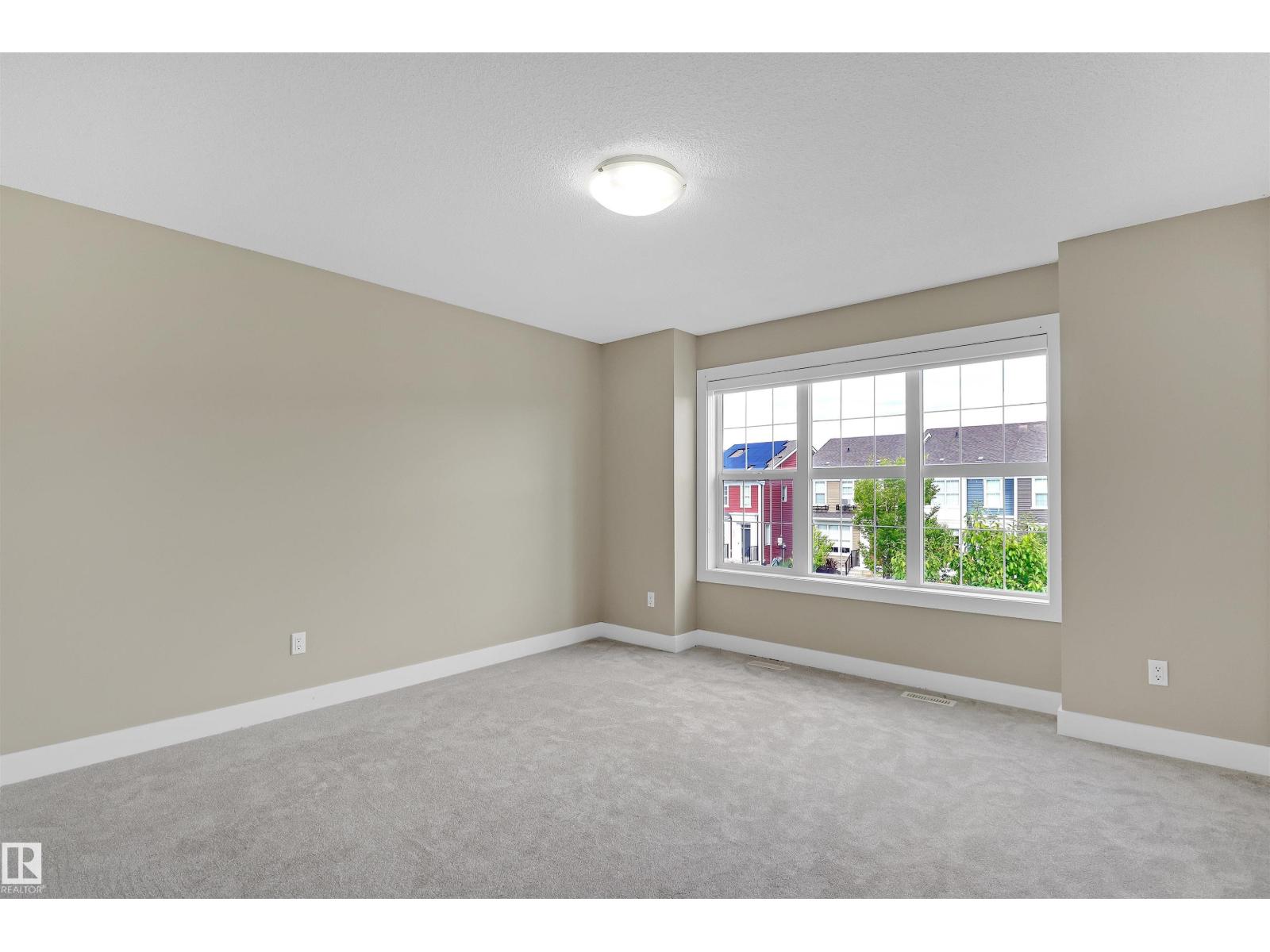Photo 14 of 2126 24 St Nw, Edmonton AB