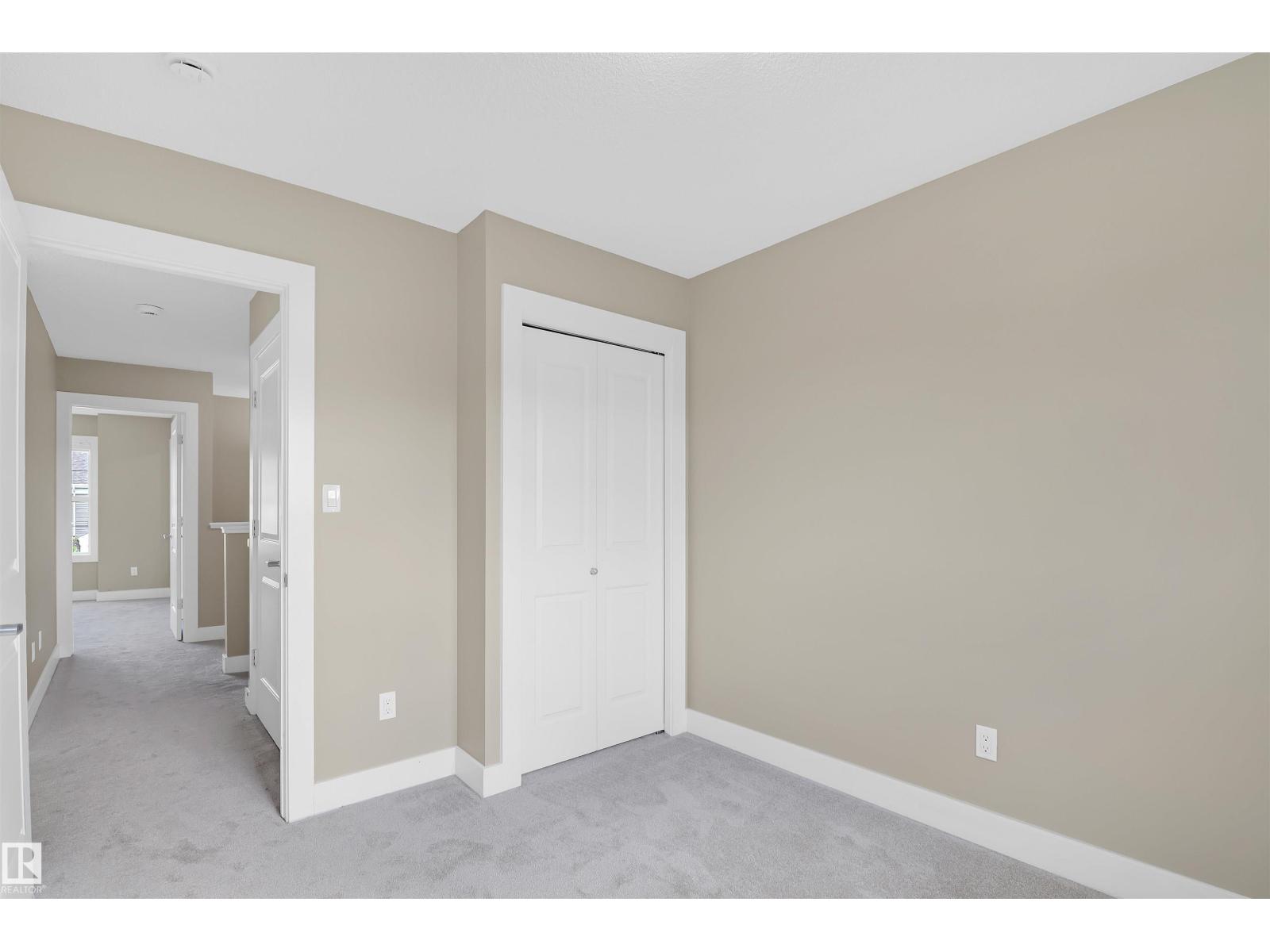 Photo 21 of 2126 24 St Nw, Edmonton AB
