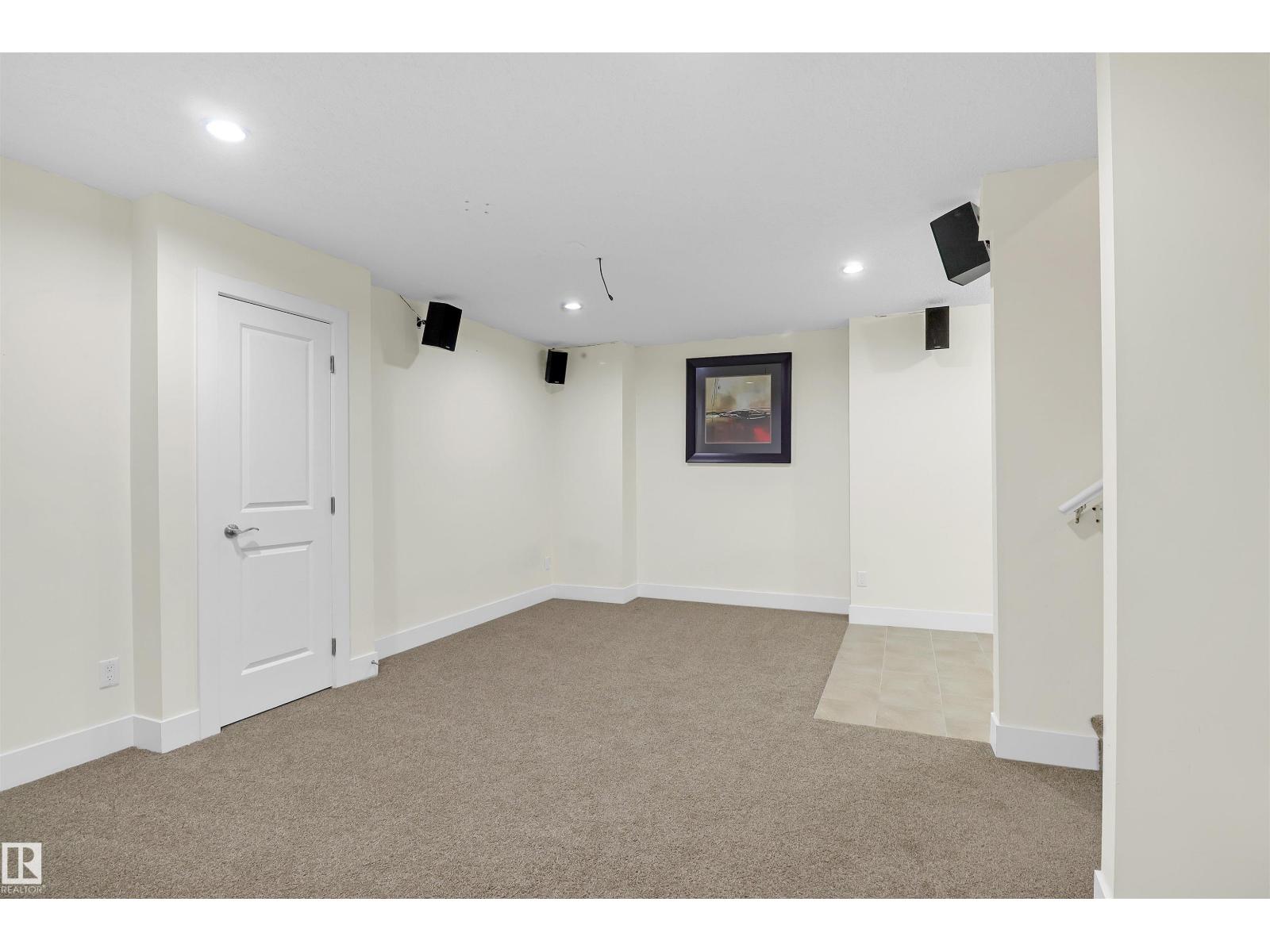 Photo 31 of 2126 24 St Nw, Edmonton AB