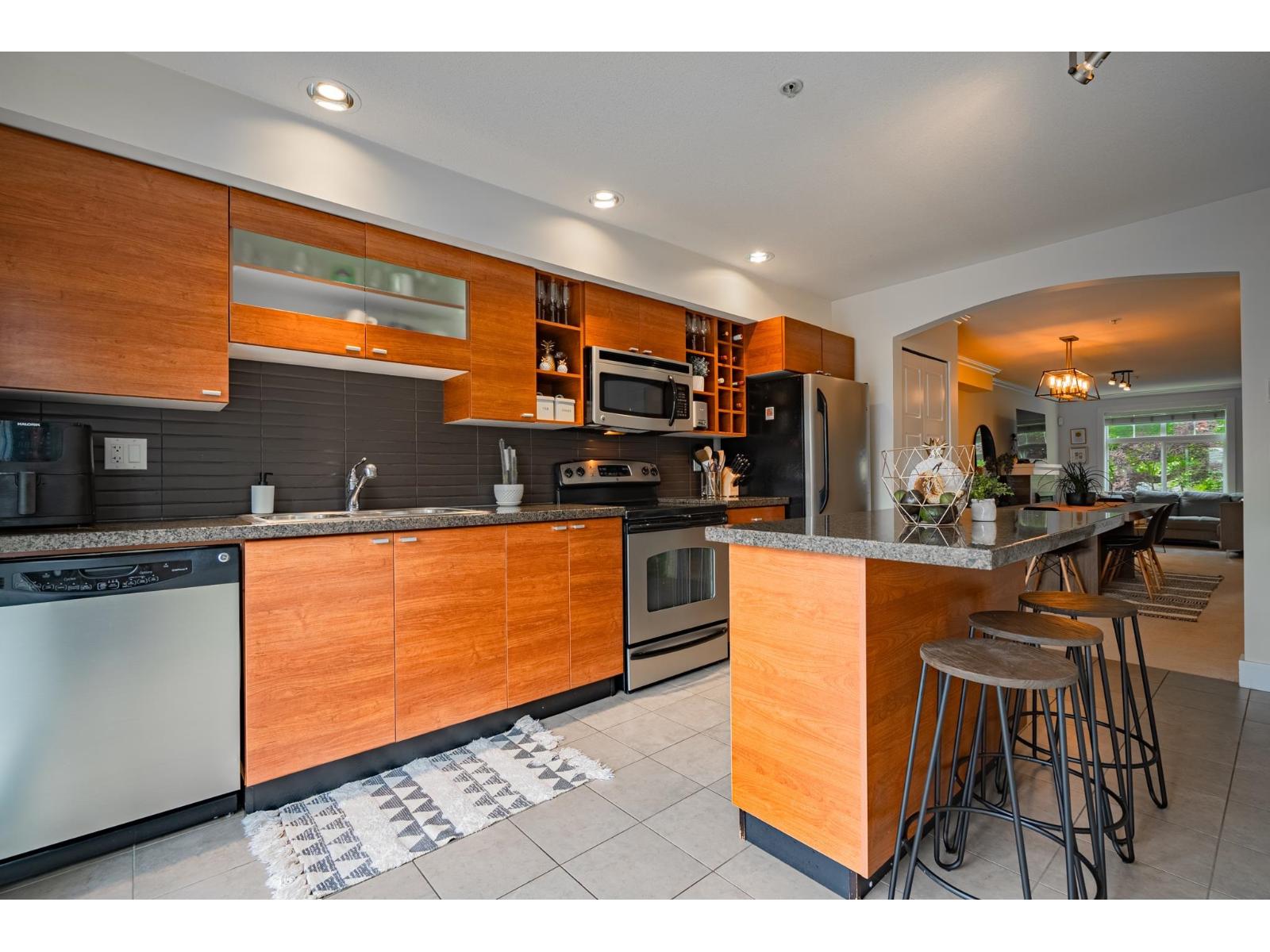 Photo 15 of 15 15833 26 Avenue, Surrey BC
