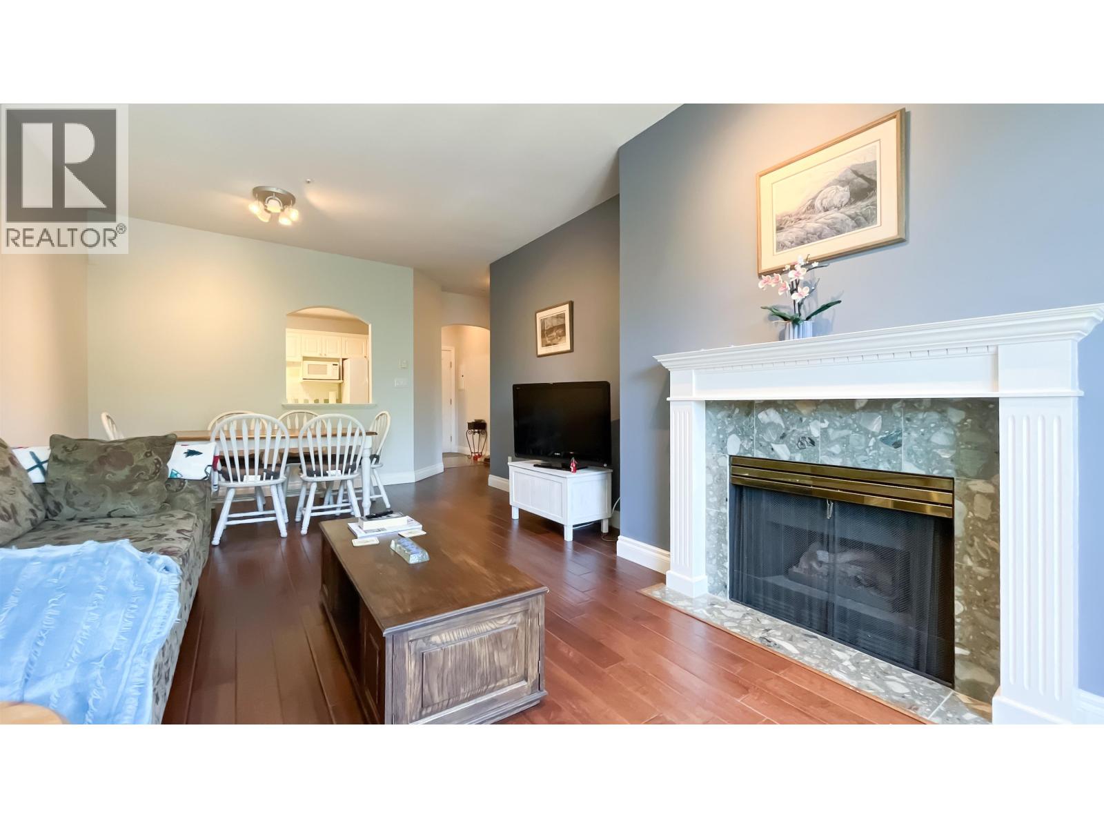 Photo 8 of 308 5735 Hampton Place, Vancouver BC