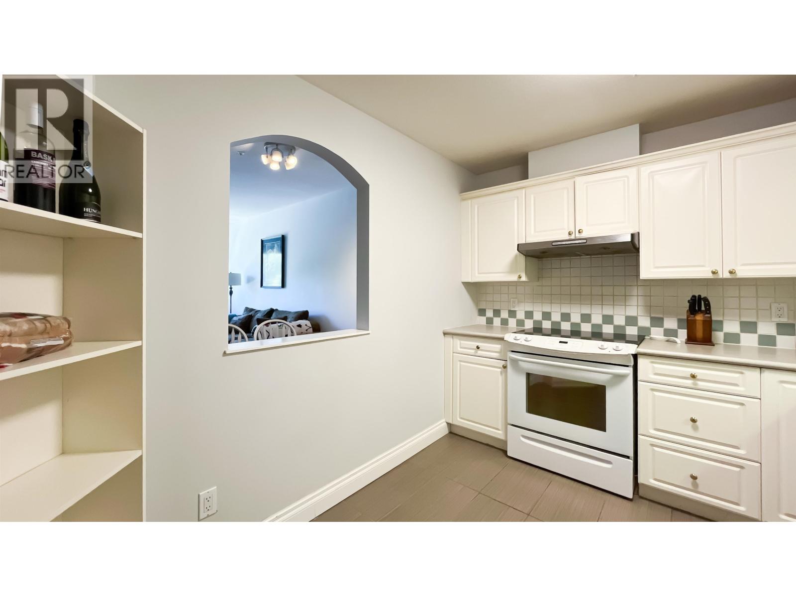 Photo 14 of 308 5735 Hampton Place, Vancouver BC
