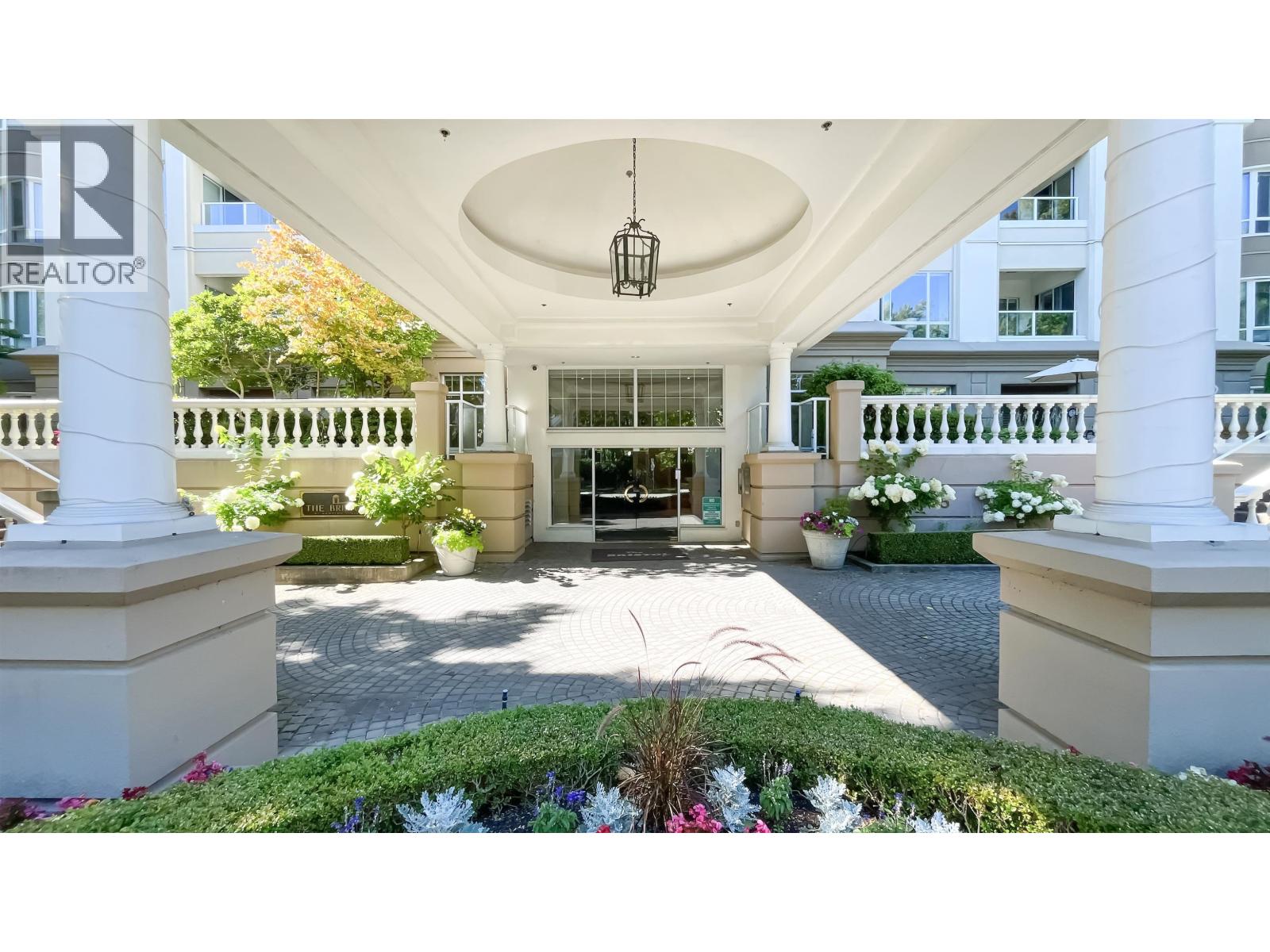 Photo 3 of 308 5735 Hampton Place, Vancouver BC