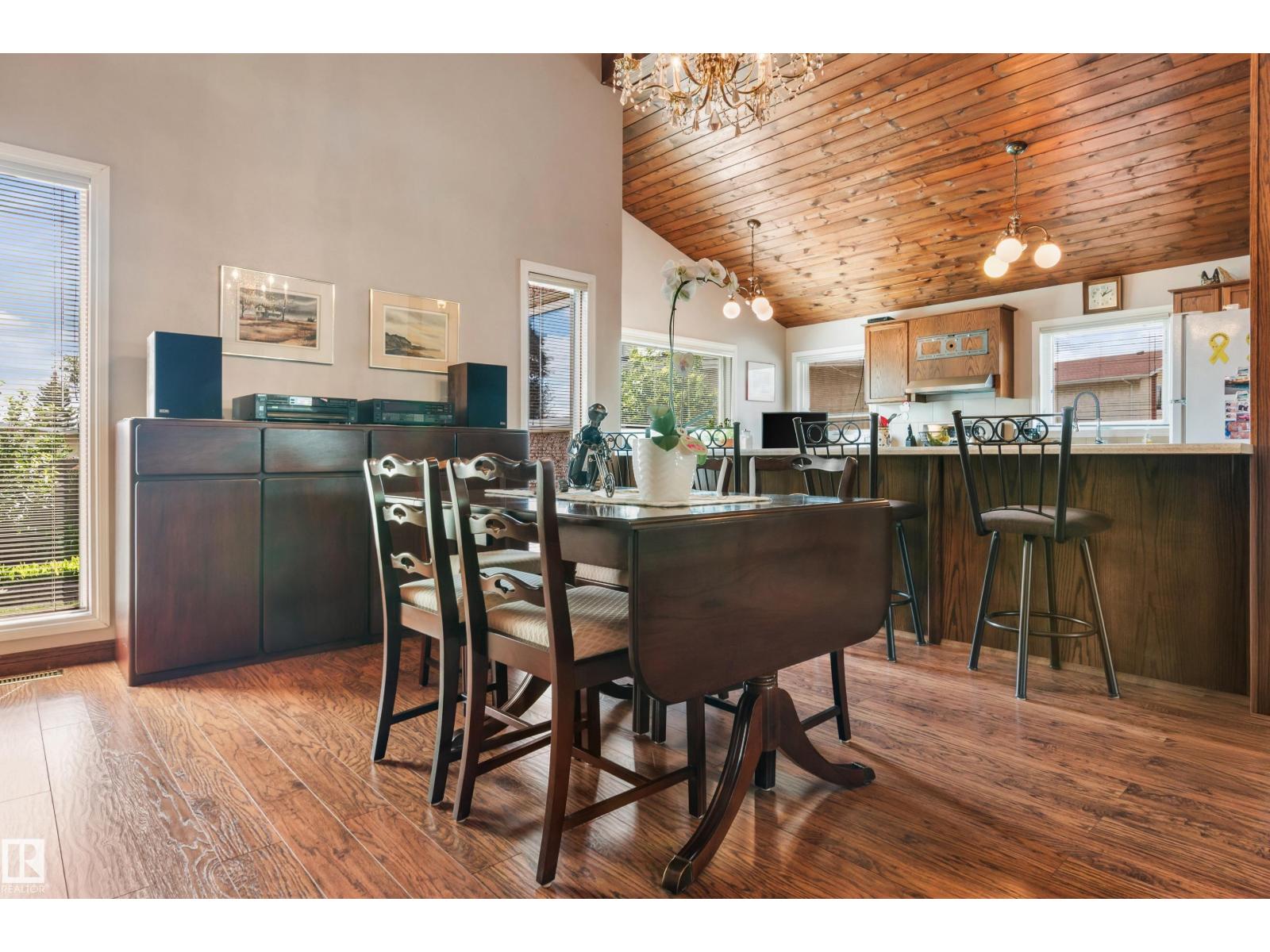 Photo 13 of 16737 110 St Nw, Edmonton AB