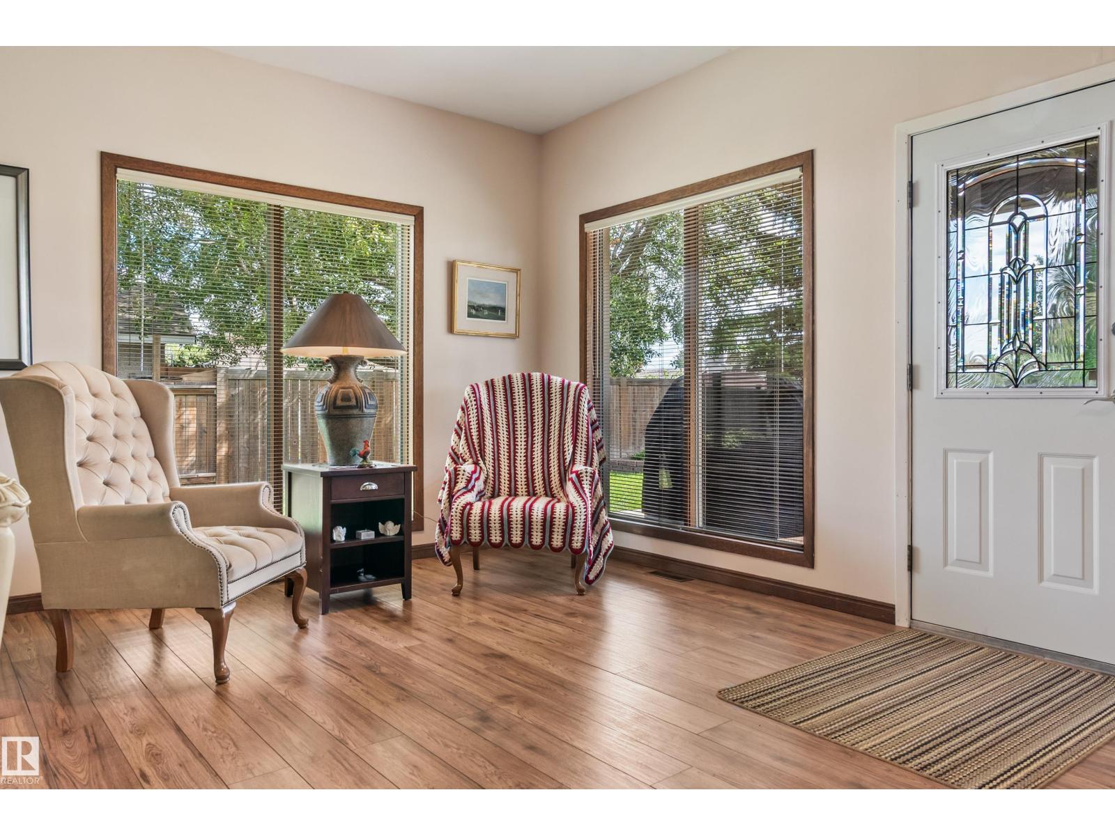 Photo 23 of 16737 110 St Nw, Edmonton AB