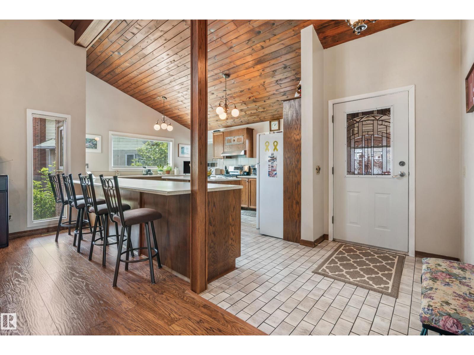 Photo 6 of 16737 110 St Nw, Edmonton AB
