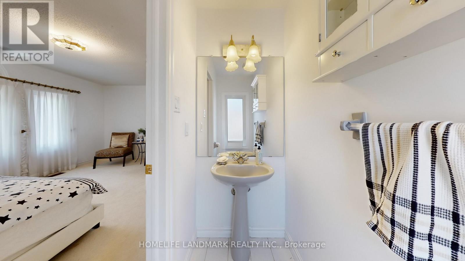 Photo 26 of 411 Cummer Avenue, Toronto ON