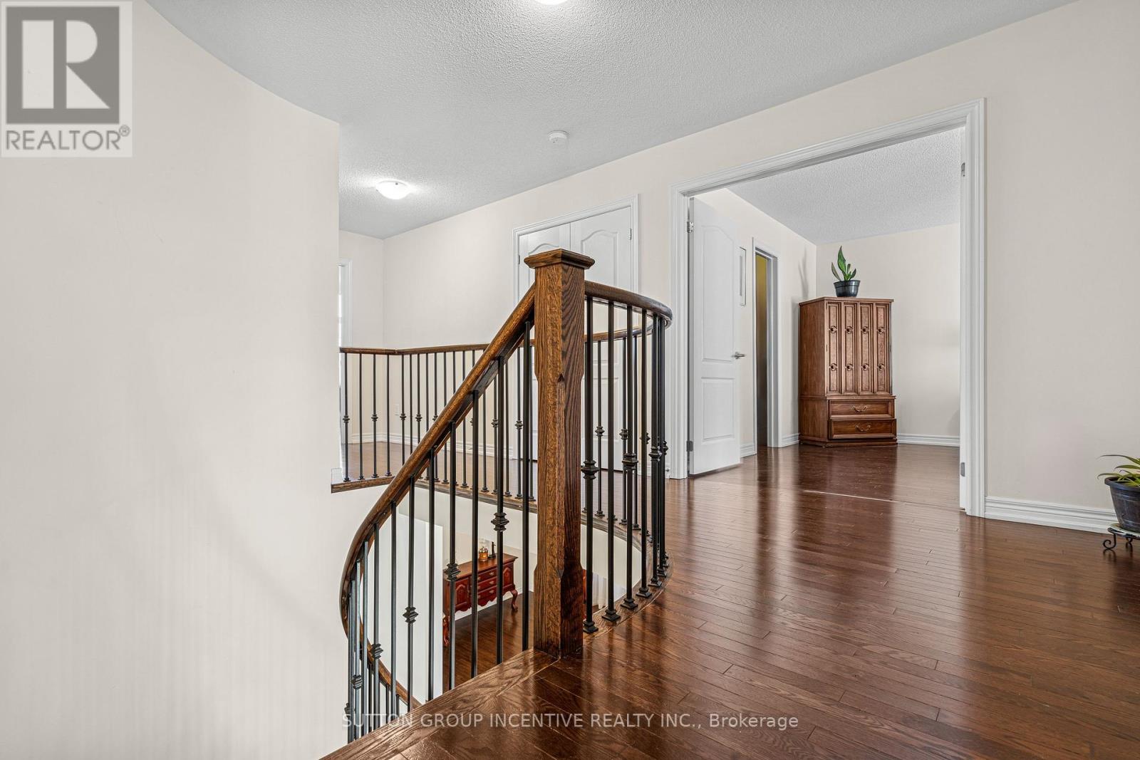 Photo 15 of 1322 Bardeau Street, Innisfil ON