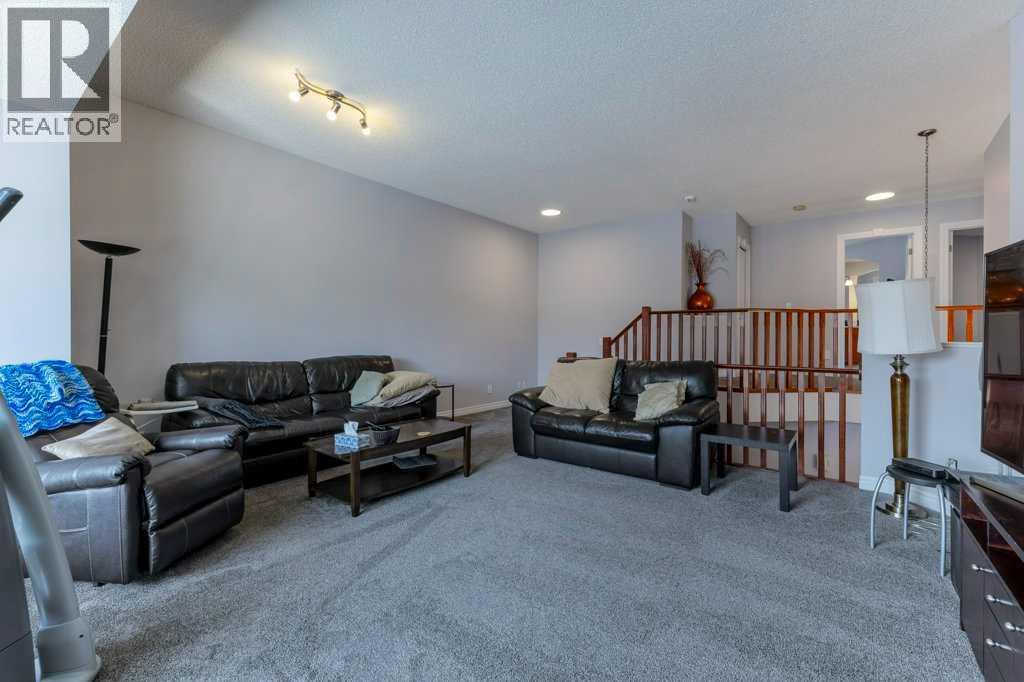 Photo 17 of 540 Panatella Court Nw, Calgary AB