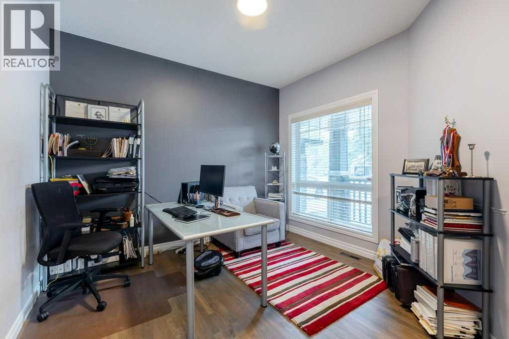 Photo 11 of 540 Panatella Court Nw, Calgary AB