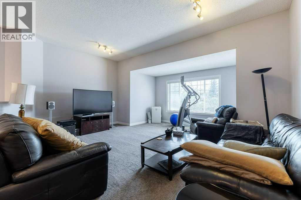 Photo 16 of 540 Panatella Court Nw, Calgary AB