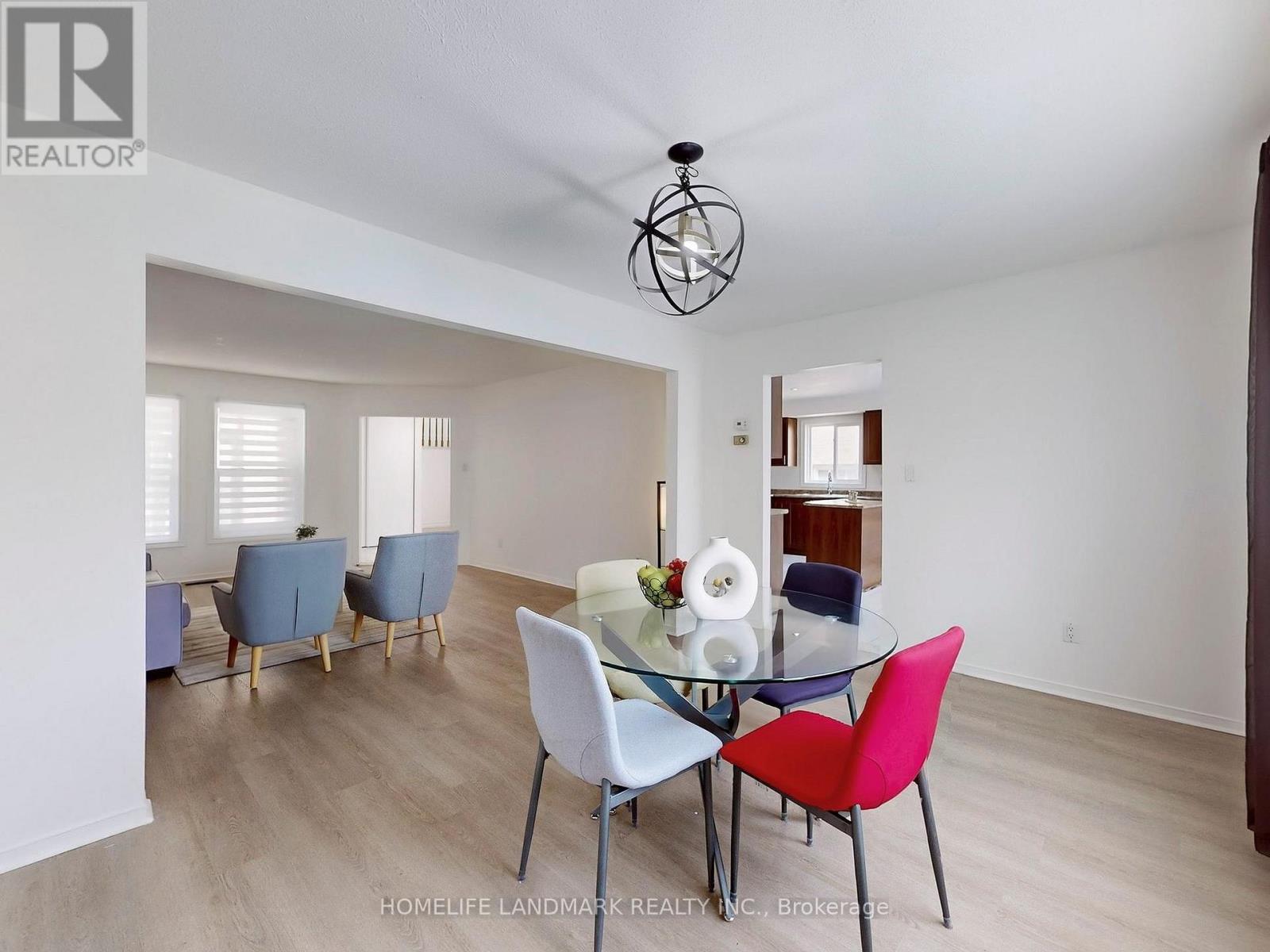 Photo 25 of 120 Ravenscroft Road, Ajax ON