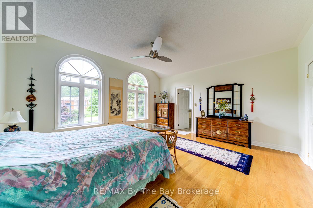 Photo 23 of 28 Bridlewood Crescent, Wasaga Beach ON