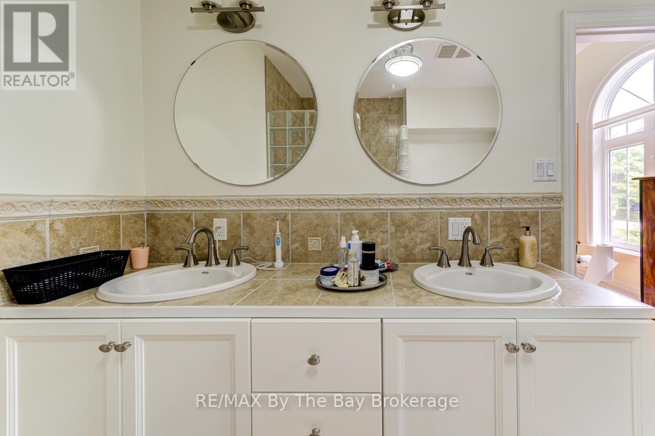 Photo 25 of 28 Bridlewood Crescent, Wasaga Beach ON