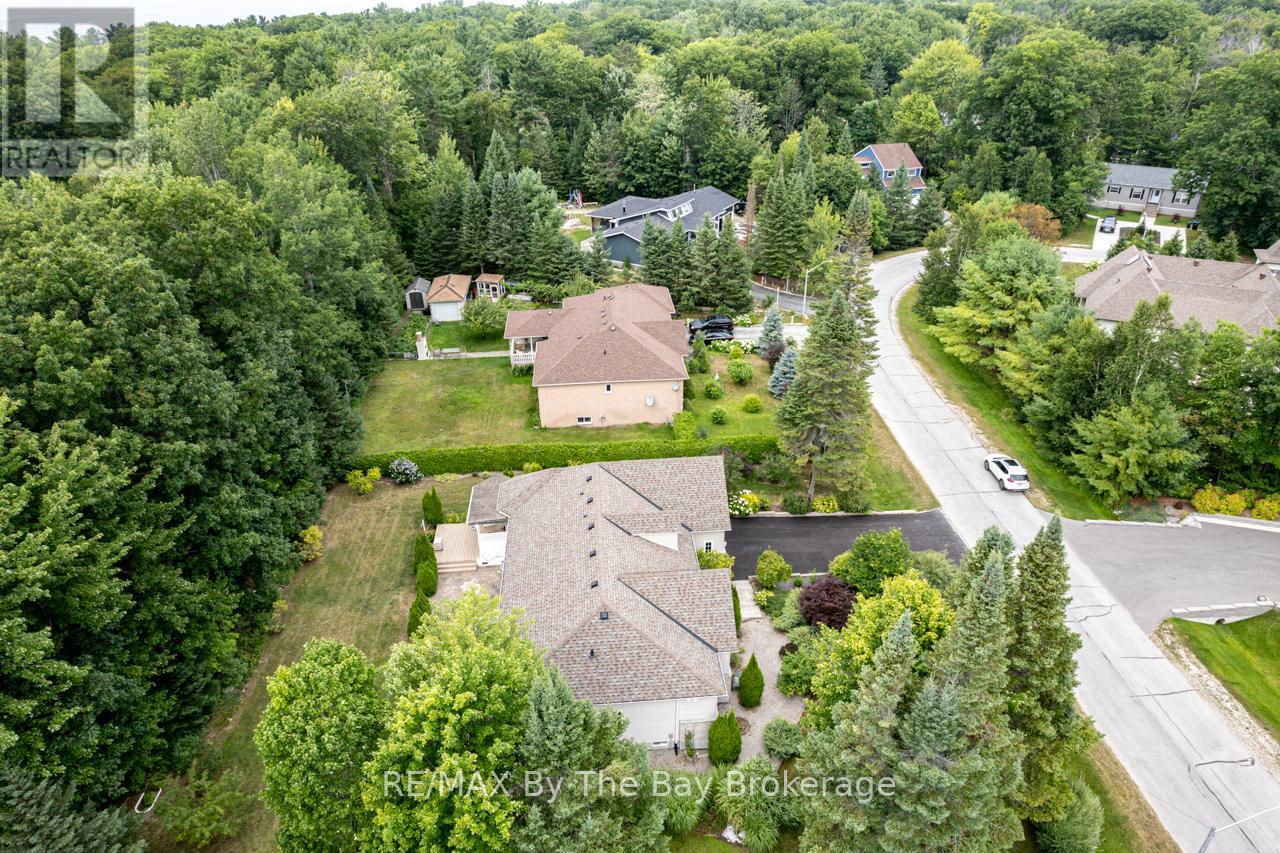 Photo 39 of 28 Bridlewood Crescent, Wasaga Beach ON
