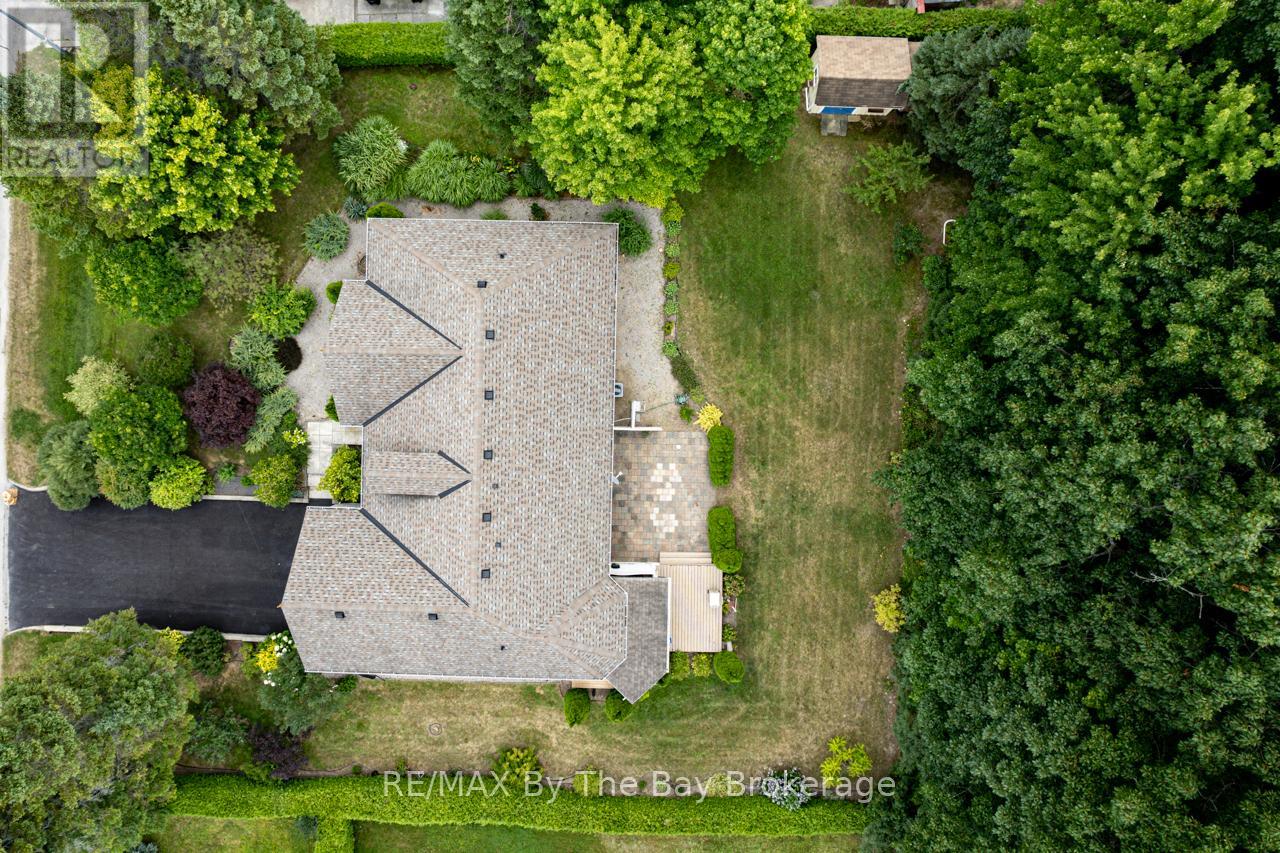 Photo 40 of 28 Bridlewood Crescent, Wasaga Beach ON