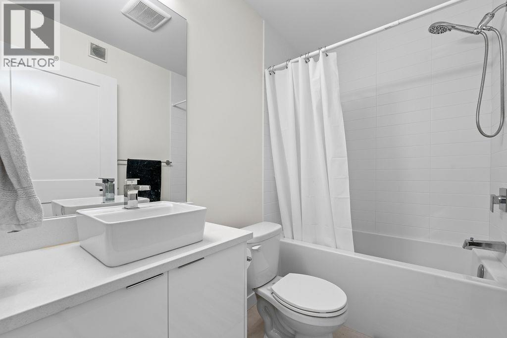 Photo 28 of 2476 E Pender Street, Vancouver BC