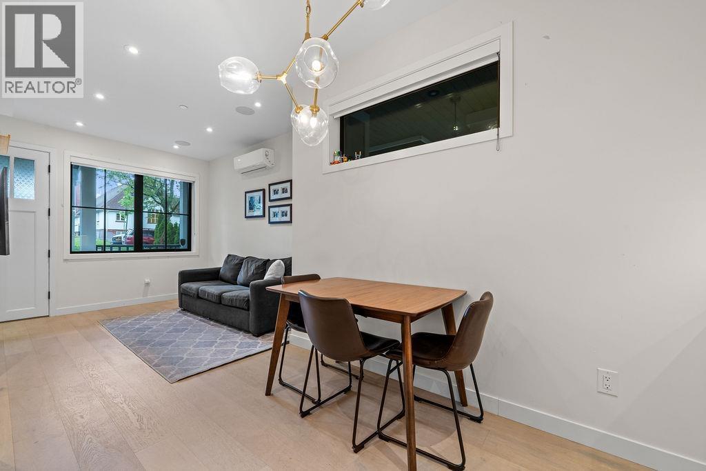 Photo 7 of 2476 E Pender Street, Vancouver BC