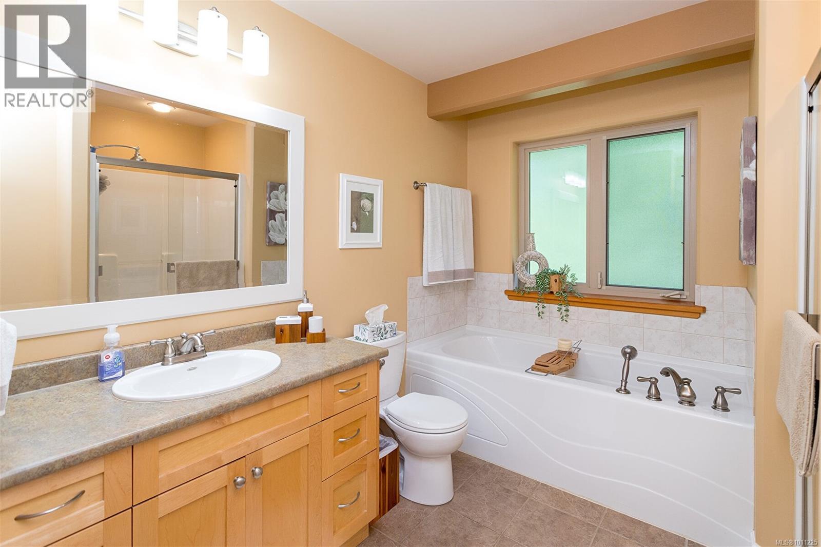 Photo 21 of 1633 Cole Rd, Sooke BC