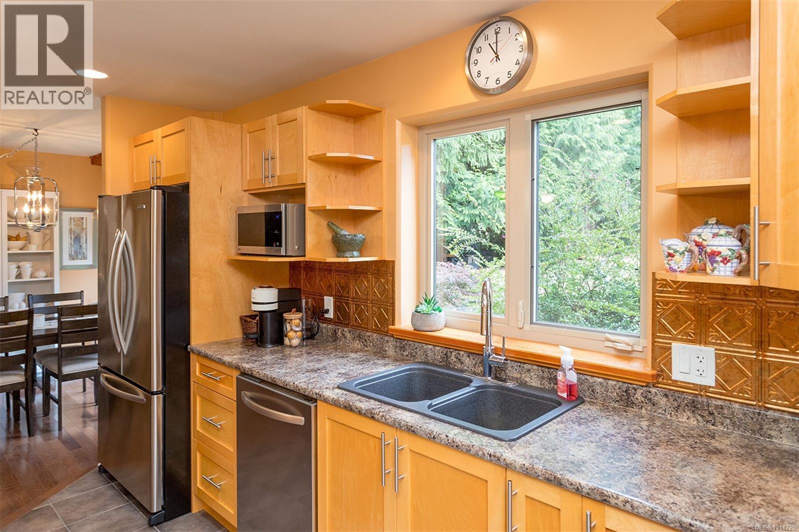 Photo 17 of 1633 Cole Rd, Sooke BC