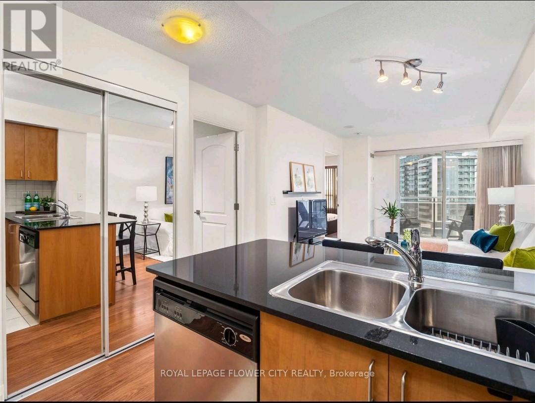Photo 9 of 801 1070 Sheppard Avenue W, Toronto ON