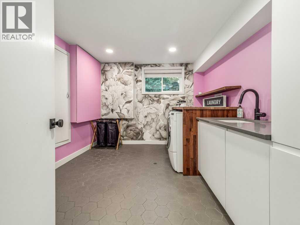 Single Family House Bungalow for Sale in   Avenue S Victoria Park Lethbridge 