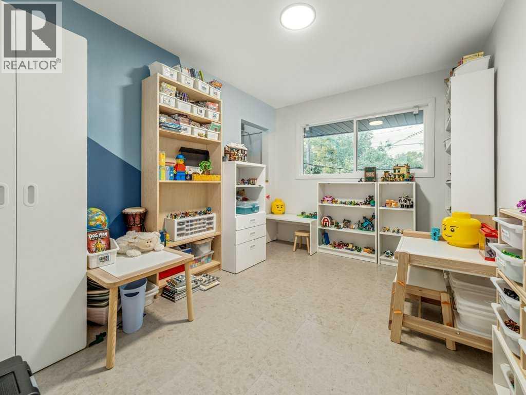 Single Family House Bungalow for Sale in   Avenue S Victoria Park Lethbridge 