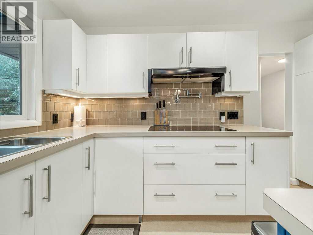 Single Family House Bungalow for Sale in   Avenue S Victoria Park Lethbridge 