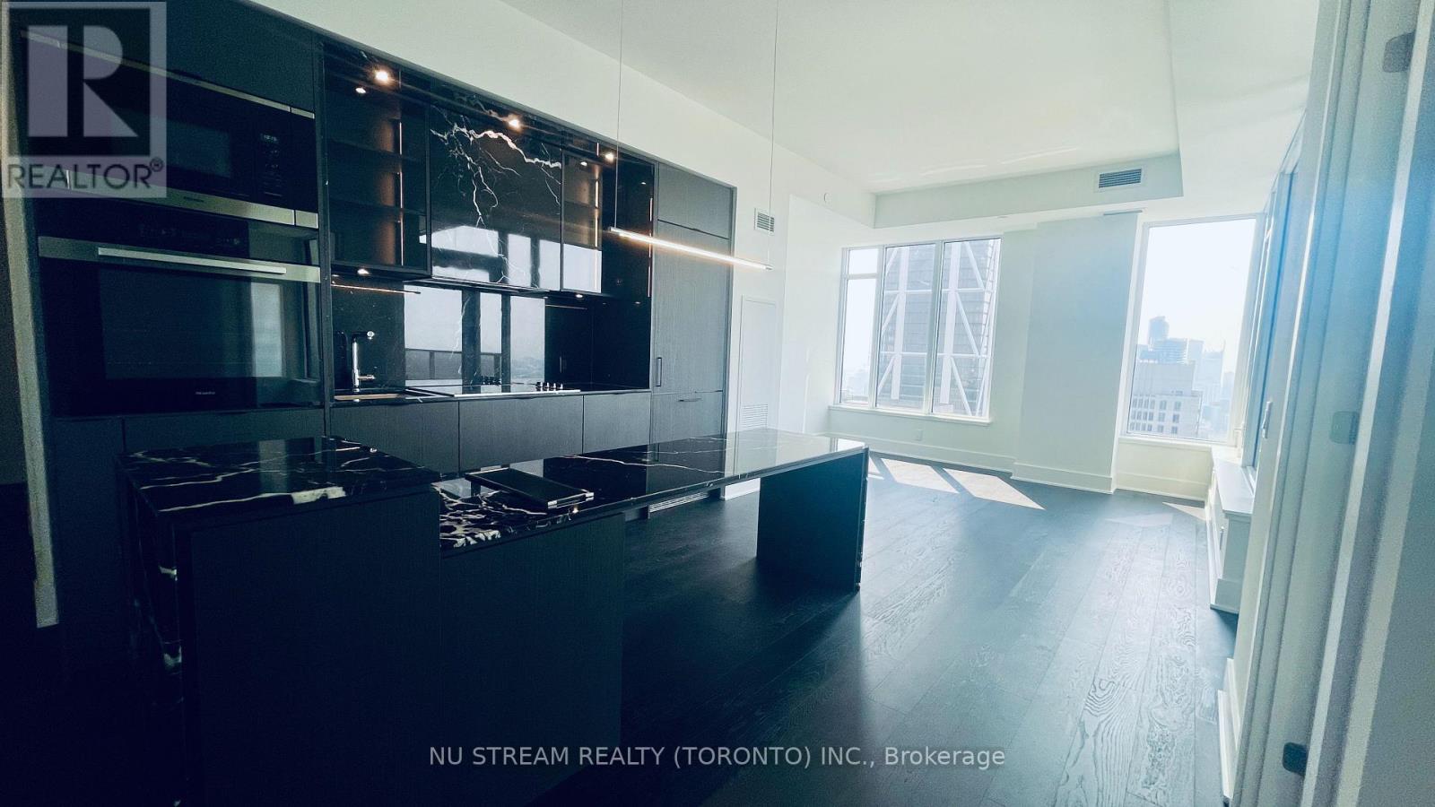 Photo 1 of 4809 11 Yorkville Avenue, Toronto ON