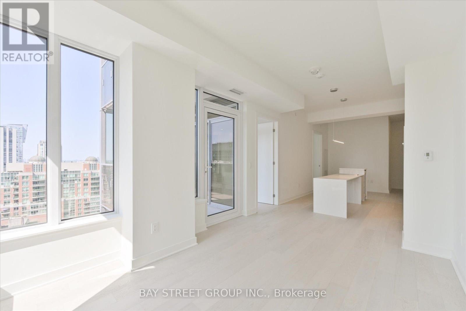 Photo 44 of 1712 11 Yorkville Avenue, Toronto ON