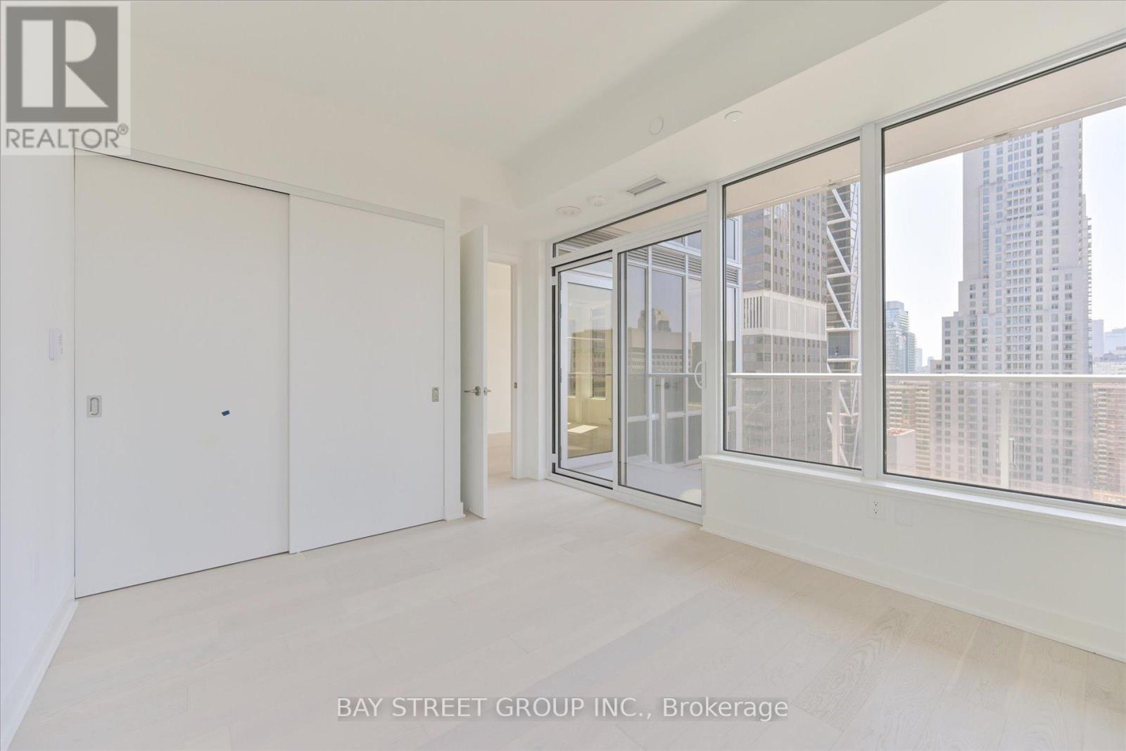 Photo 25 of 1712 11 Yorkville Avenue, Toronto ON