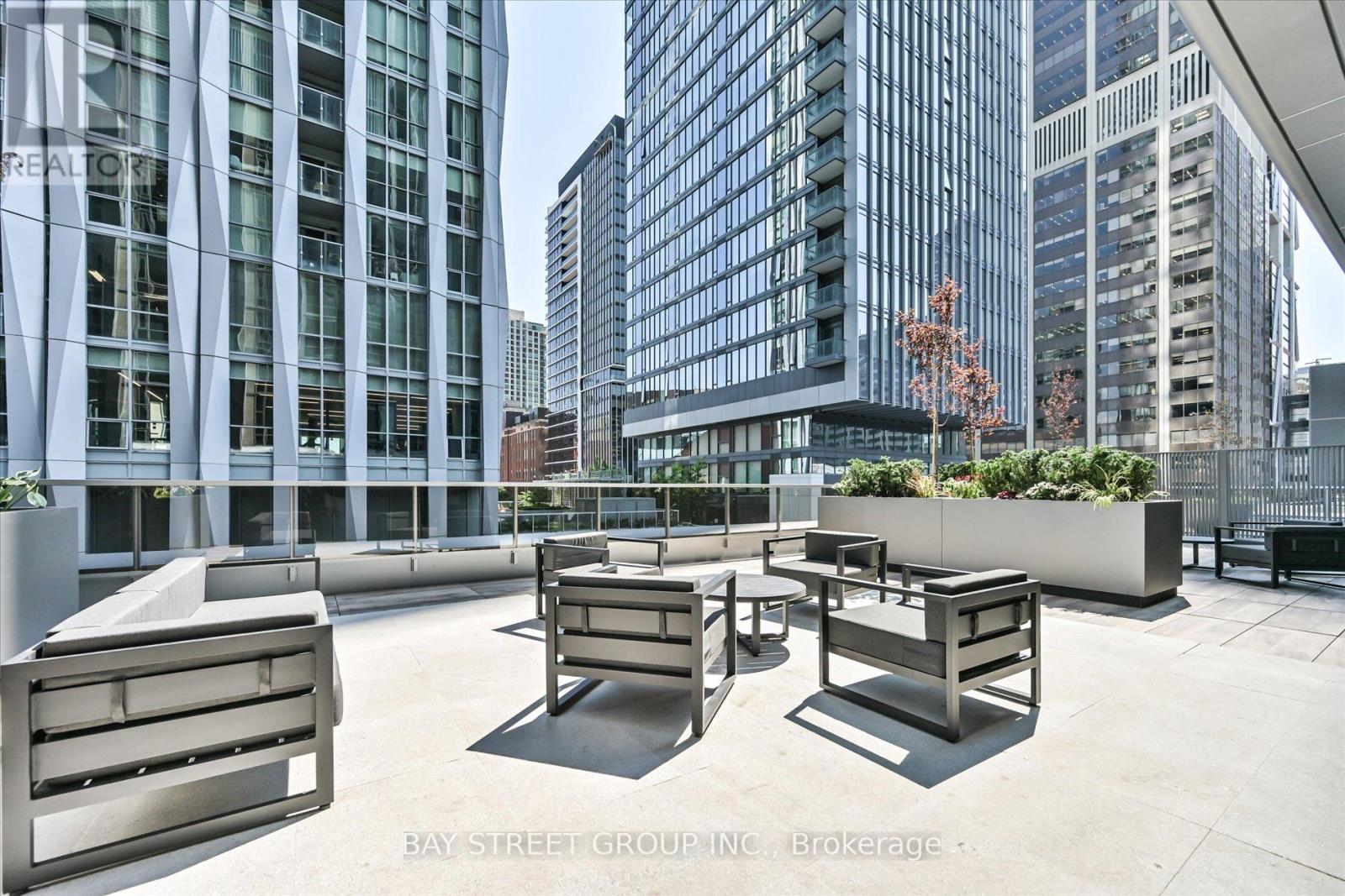 Photo 38 of 1712 11 Yorkville Avenue, Toronto ON