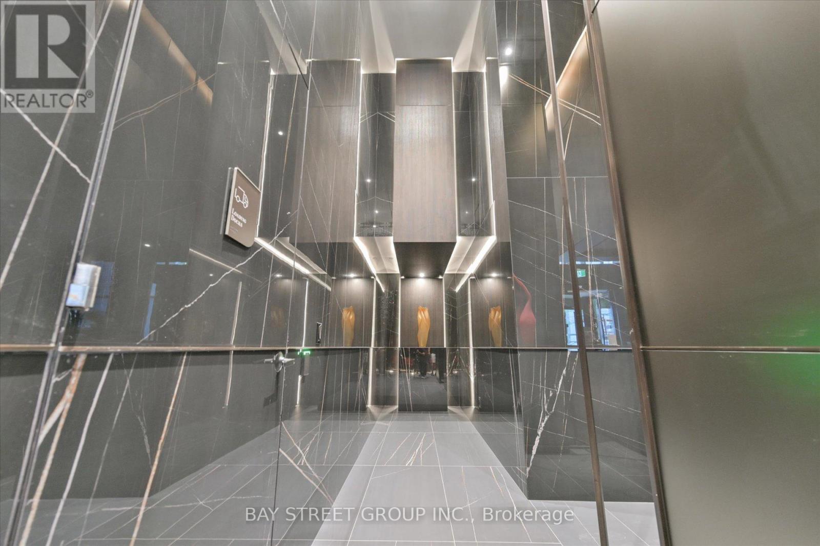 Photo 36 of 1712 11 Yorkville Avenue, Toronto ON