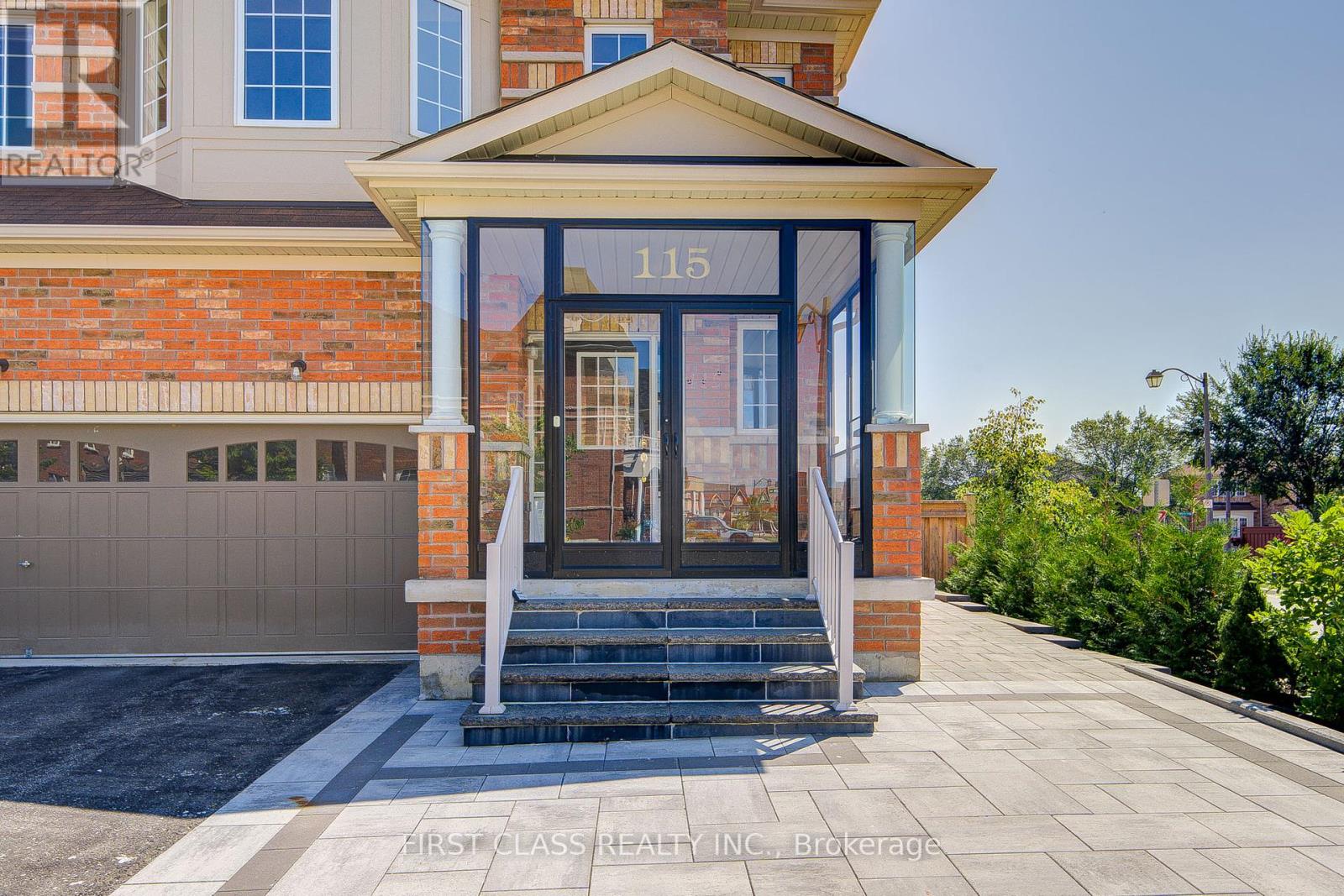 Photo 2 of 115 Noahs Farm Trail, Whitchurchstouffville ON