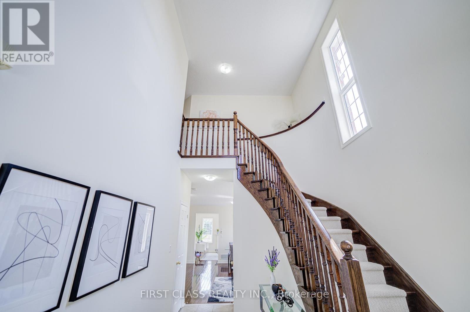 Photo 5 of 115 Noahs Farm Trail, Whitchurchstouffville ON