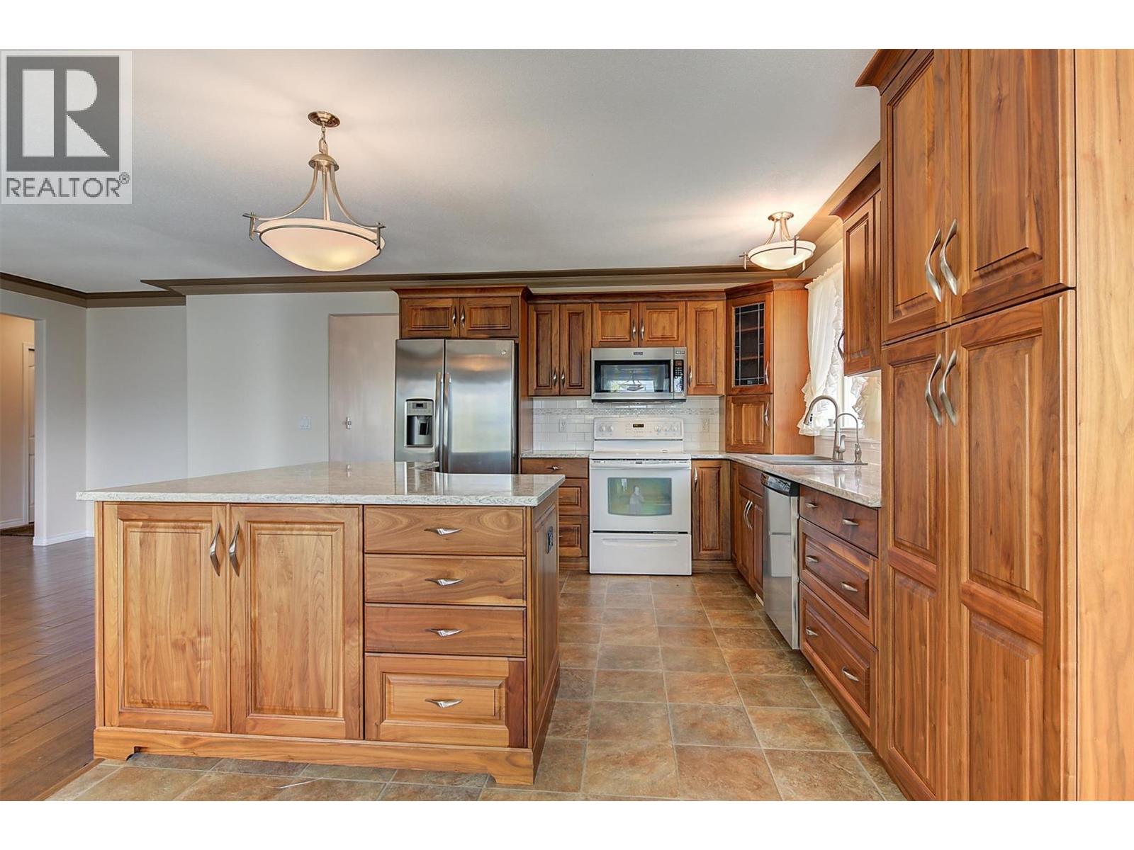 Photo 34 of 595 Yates Road Unit 313, Kelowna BC
