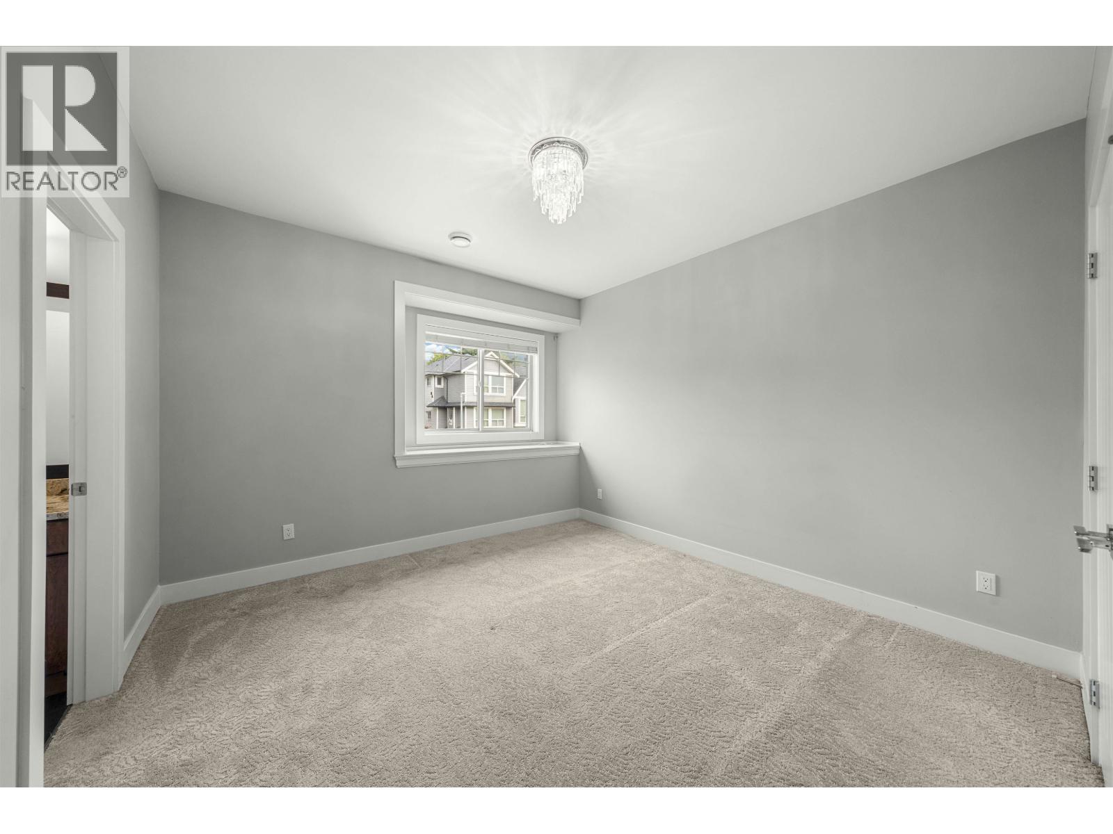 Photo 5 of 3344 Palisade Place, Coquitlam BC