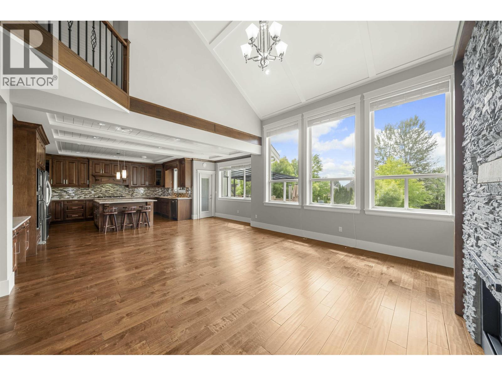 Photo 4 of 3344 Palisade Place, Coquitlam BC