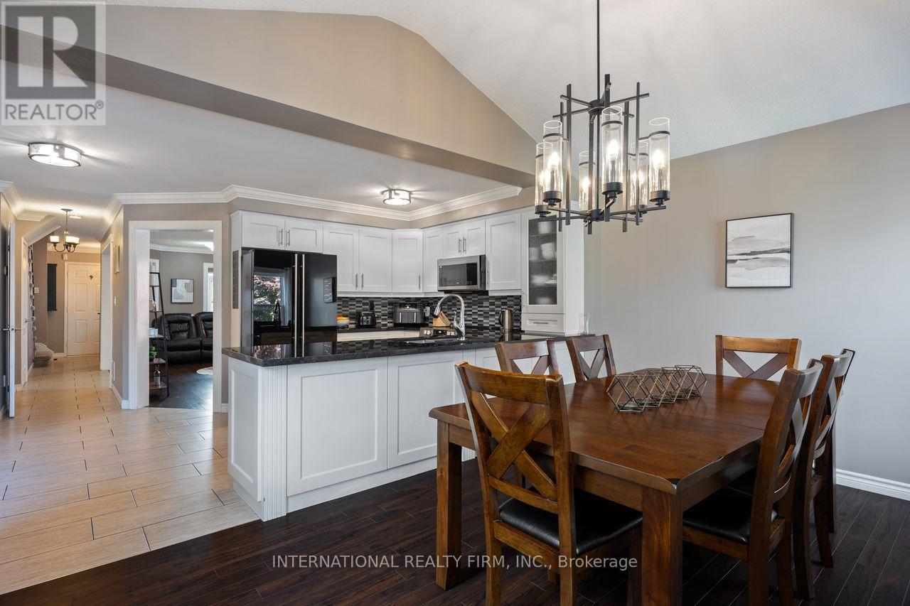 Photo 10 of 440 Jay Crescent, Orangeville ON